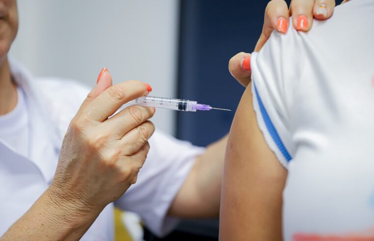 “VACINAR É CUIDAR DE QUEM VOCÊ AMA” | Montes Claros realiza Dia D da Multivacinação com ampla rede de postos e mobilização comunitária