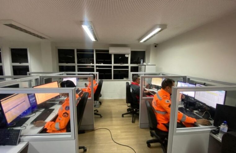 Bebê de 7 dias é salva após bombeiros orientarem mãe por videochamada em Montes Claros