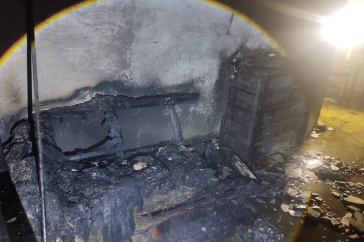 Homem sofre queimaduras de segundo grau ao tentar conter incêndio em residência em Montes Claros