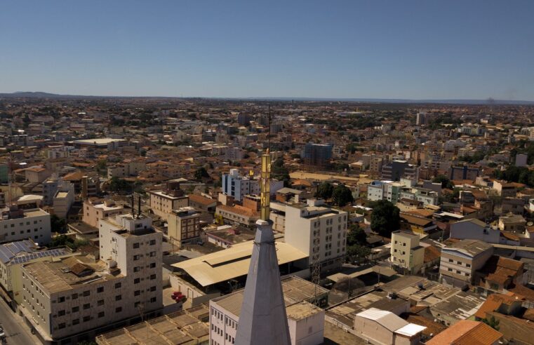 ABRE E FECHA | Confira o que funciona neste feriado de Proclamação da República, em Montes Claros