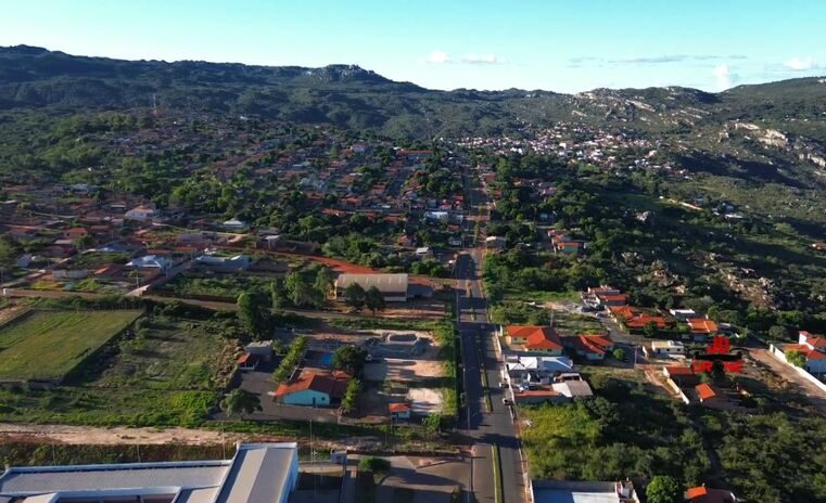 “Cidade das pedras” em Minas conta a história do Brasil em suas paredes