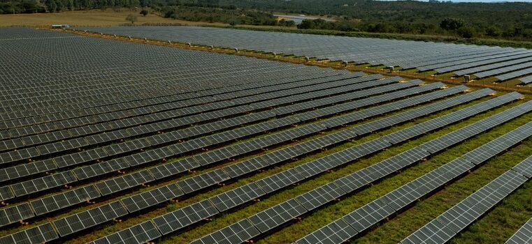 Em novembro, Cemig SIM oferece economia em dobro na conta de luz com energia solar