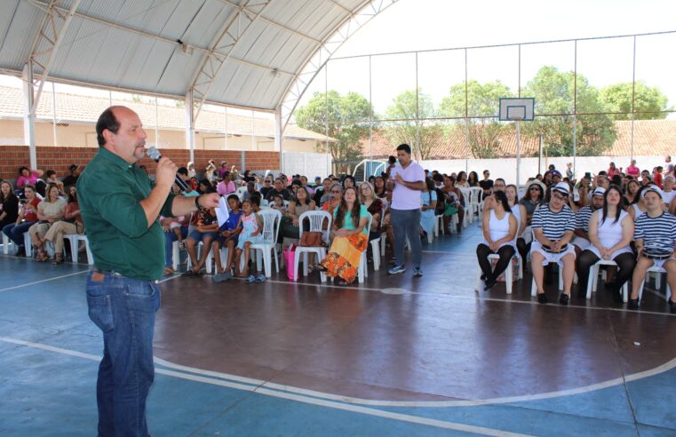 NOTA 10! | Escola Municipal Jason Caetano comemora dia da família e do professor e inaugura laboratórios tecnológicos