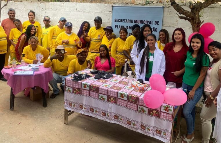 OUTUBRO ROSA | Mulheres do setor de varrição participam da campanha