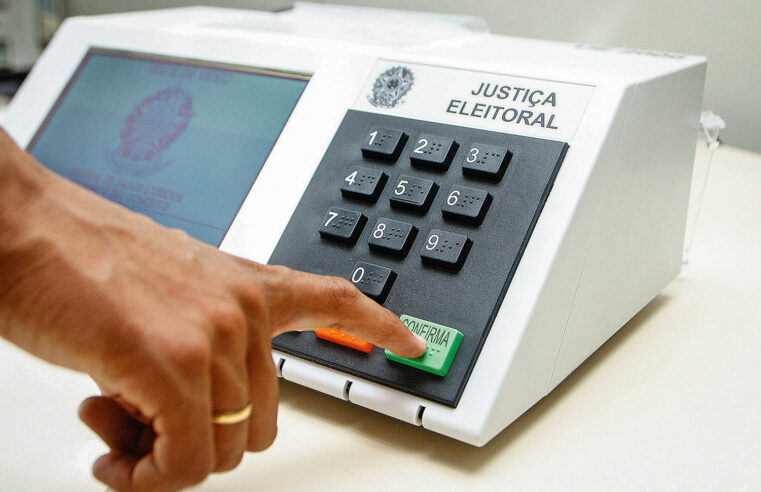 Faltam 2 dias: brasileiros vão às urnas neste domingo (2), para decidirem o futuro do país