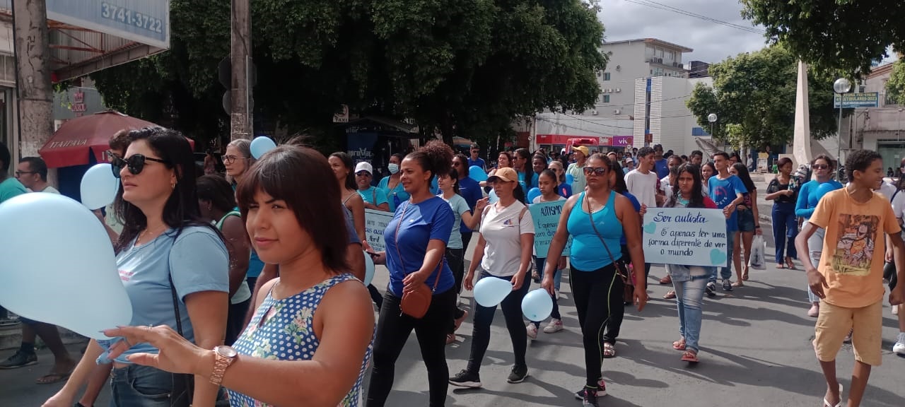 Prefeitura participa de caminhada pela conscientização do Autismo em Pirapora