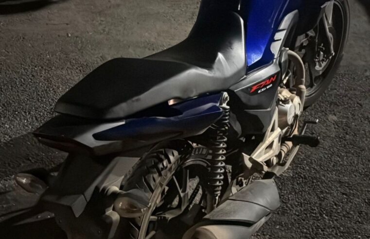 Polícia Militar recupera motocicleta furtada em Montes Claros; veículo estava adulterado e abandonado em local ermo