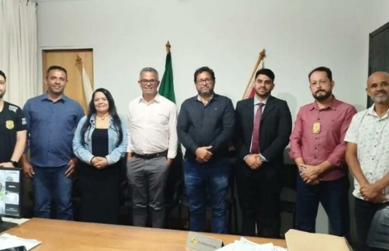 PIRAPORA | Incêndio destrói veículos e atinge varanda de residência no bairro Bom Jesus