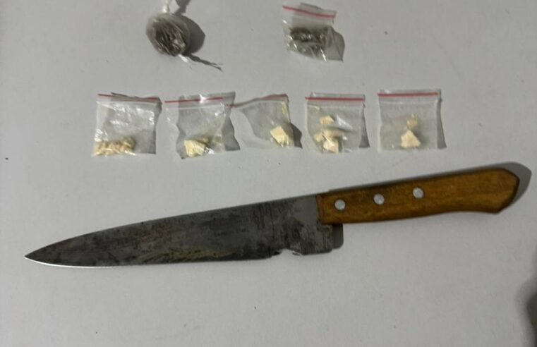 PEDRAS DE MARIA DA CRUZ | Suspeito é preso com drogas e ameaça moradores