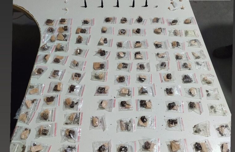 MONTES CLAROS | Polícia Militar apreende suspeito e substâncias semelhantes a drogas