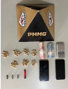 JANAÚBA | Polícia Militar prende dois suspeitos e apreende drogas, munições e balança de precisão