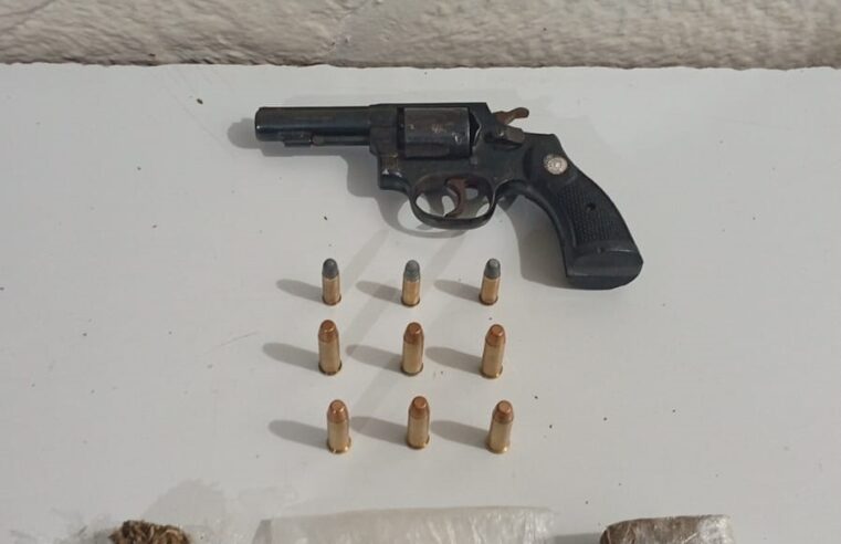 BAIRRO SANTA RITA II | Polícia Militar prende homem por posse ilegal de arma de fogo e apreende drogas