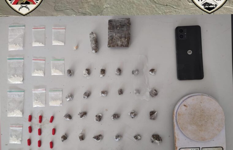 MONTES CLAROS | Polícia Militar prende suspeito e apreende substâncias semelhantes a drogas