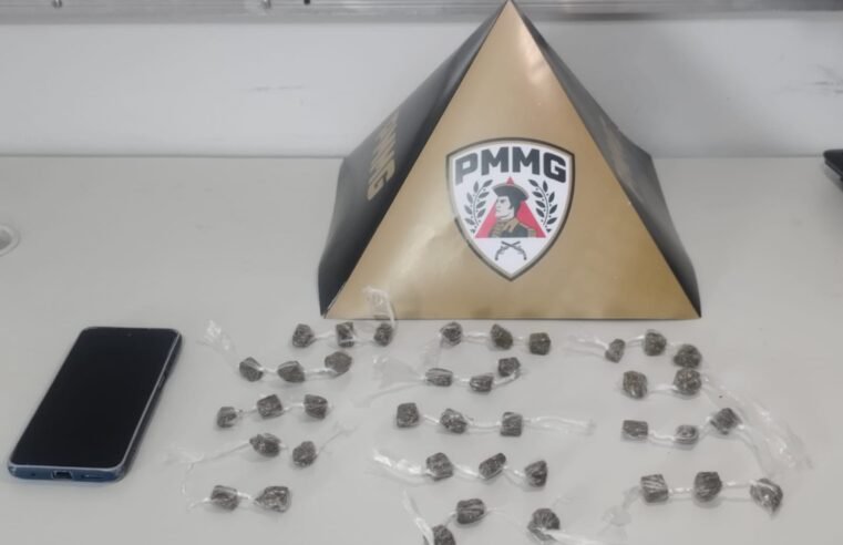BAIRRO MAJOR PRATES | Polícia Militar apreende drogas e detém suspeito durante patrulhamento no Major Prates