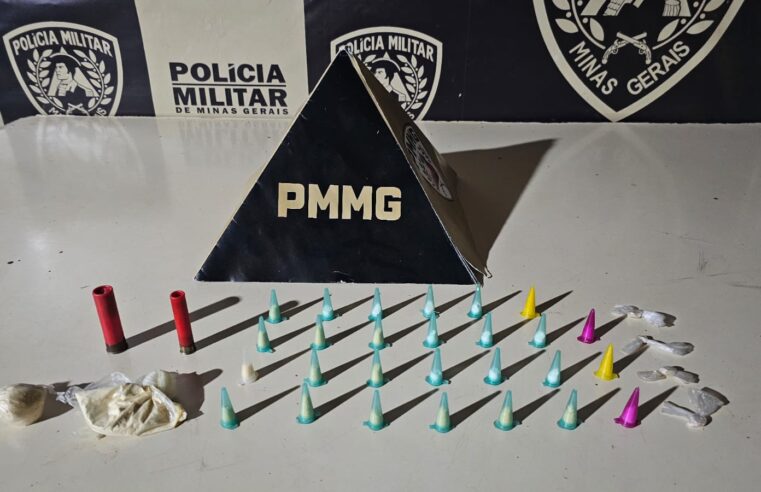 JANUÁRIA | Polícia Militar prende mulher por tráfico de drogas e apreende entorpecentes, munições e identifica furto de energia