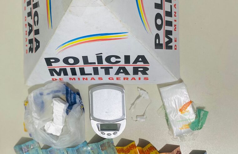 SALINAS | Polícia Militar apreende substâncias semelhantes a drogas e materiais de tráfico em operação no Bairro Casablanca