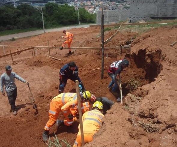 MINAS GERAIS | Idoso é soterrado enquanto trabalhava como pedreiro em obra