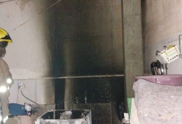 Bombeiros de Montes Claros atendem ocorrência de incêndio em residência unifamiliar