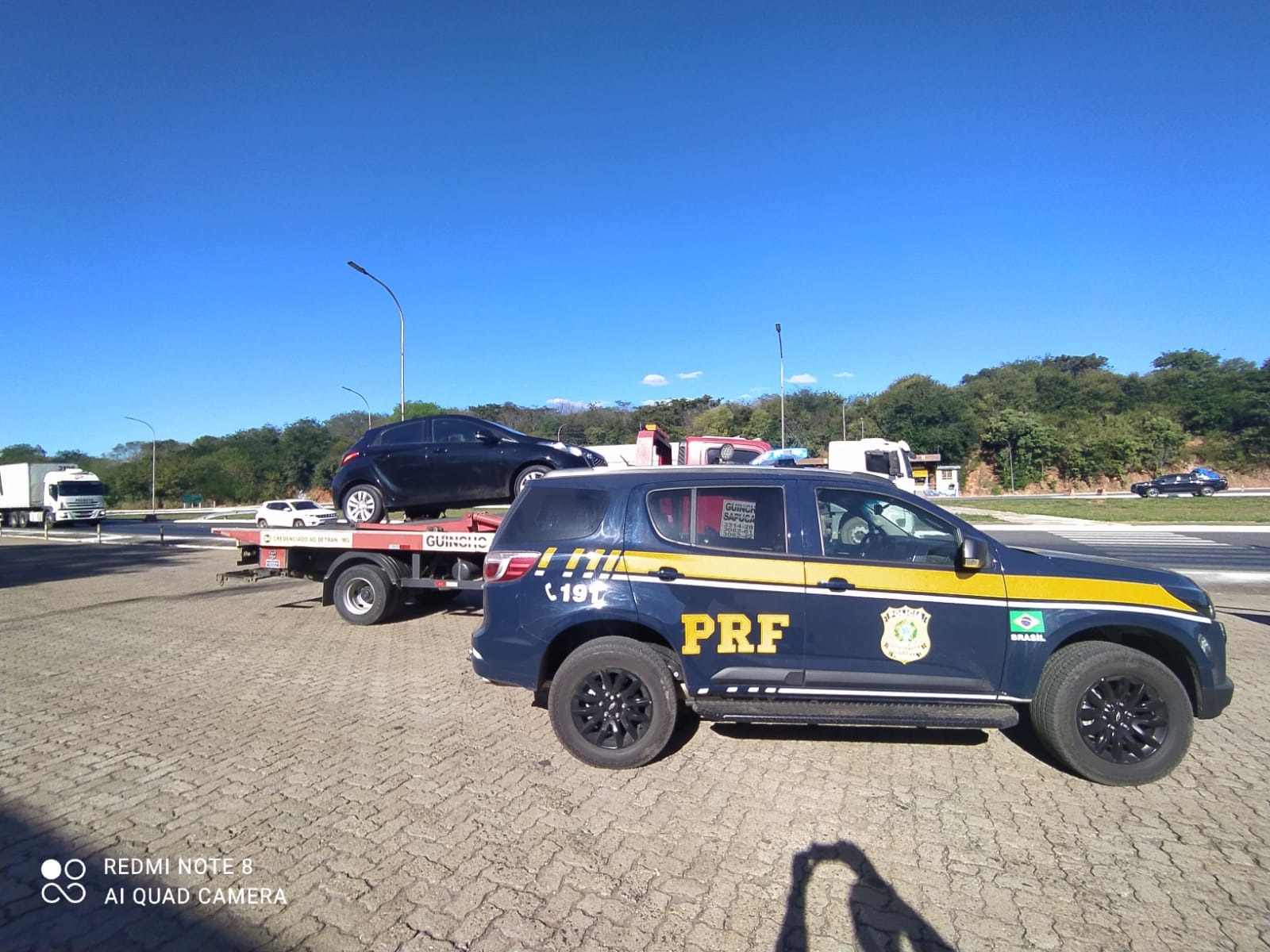 MINISTÉRIO DA JUSTIÇA E SEGURANÇA PÚBLICA | PRF em Montes Claros/MG recupera veículo furtado em SP