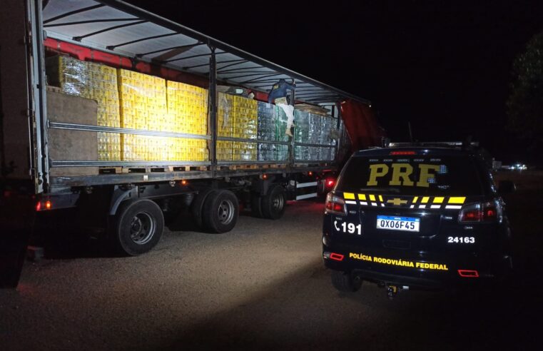 SANTA CRUZ DE SALINAS | PRF apreende carga com mais de 96 mil garrafas de bebidas na BR-251