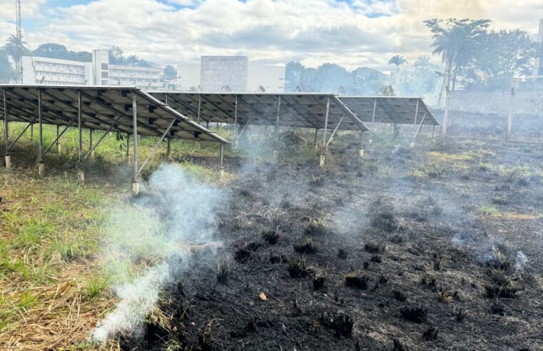 MONTES CLAROS | Incêndio atinge vegetação próximo ao laboratório de Biologia da Unimontes