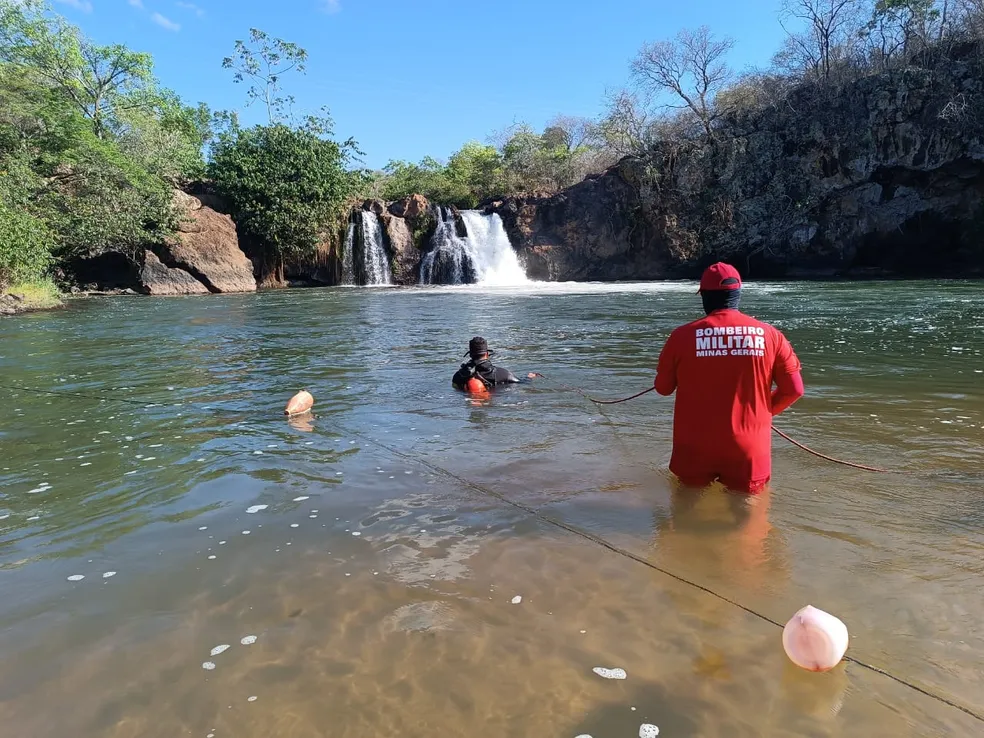 Homem morre afogado em cachoeira do Rio Pandeiros, em Januária