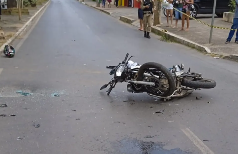 Motociclista fica gravemente ferido após colidir com carro em Montes Claros