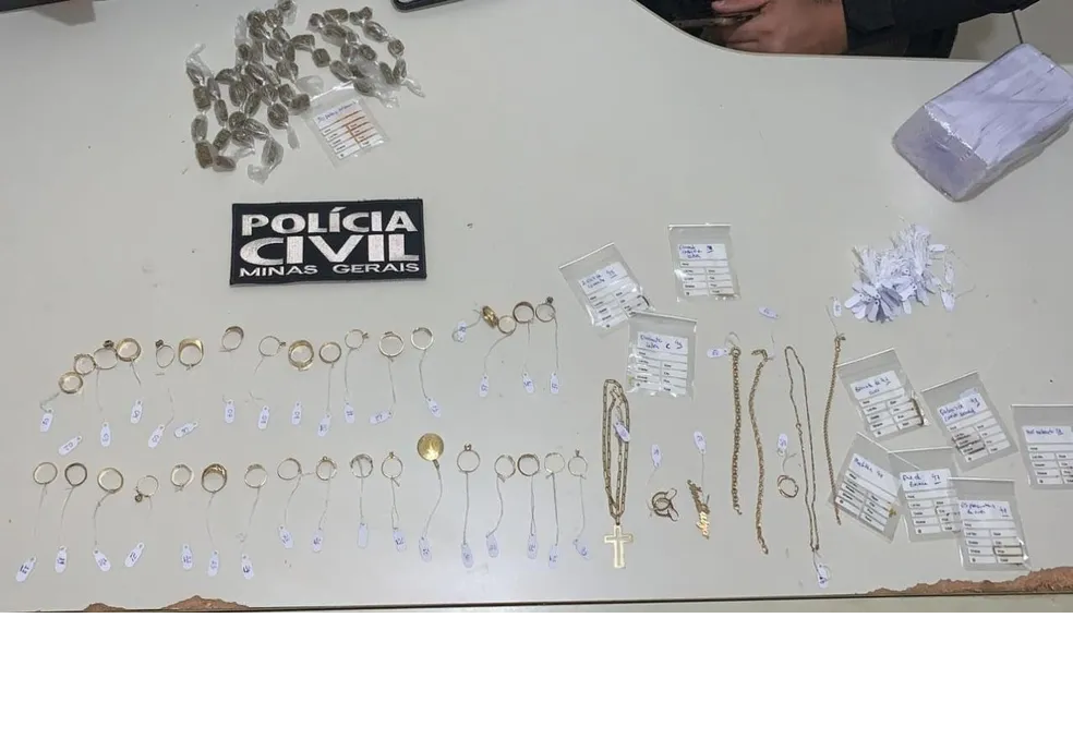 Adolescente é detido por tráfico e receptação de joias em Montes Claros