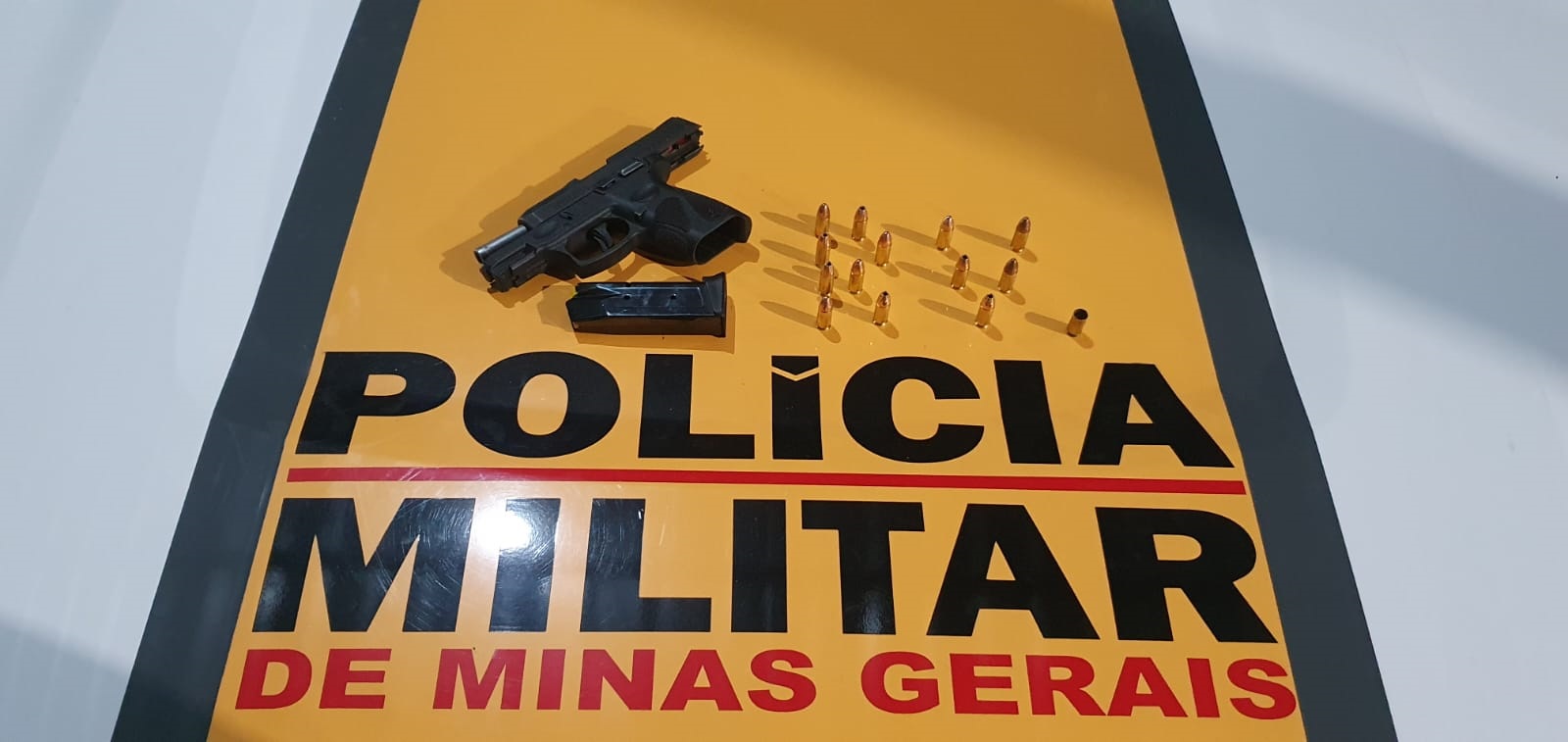 PMRv apreende arma, munições e carro durante operação, em Verdelândia
