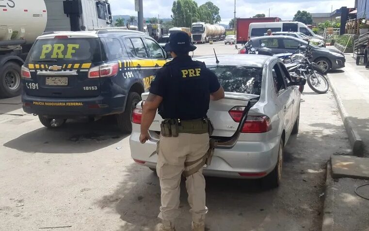 BR-365 | Homem é preso por dirigir carro com placa clonada em Montes Claros