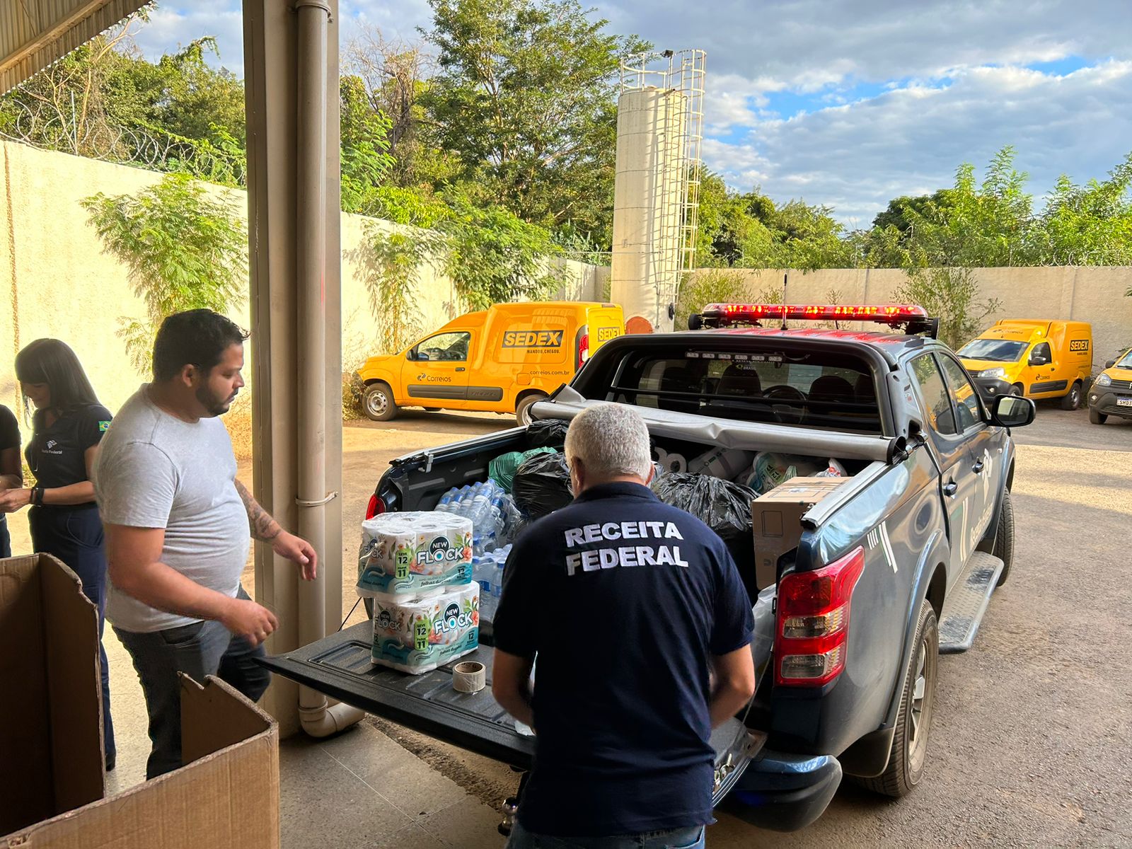Receita Federal de Montes Claros Envia Primeiras Doações para Vítimas das Chuvas no Rio Grande do Sul