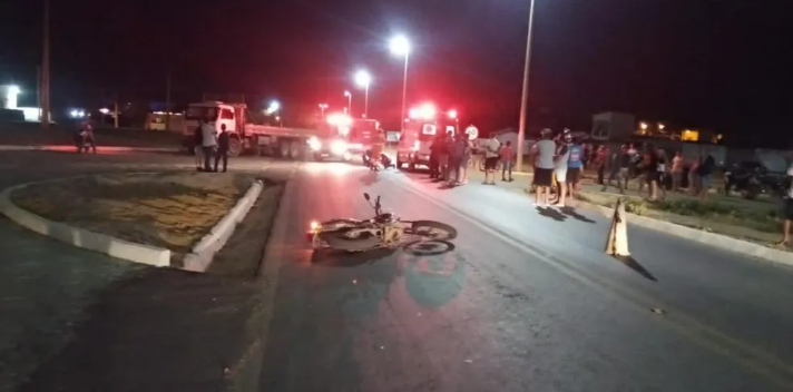 BR-367 | Motociclista morre depois de bater em caminhão