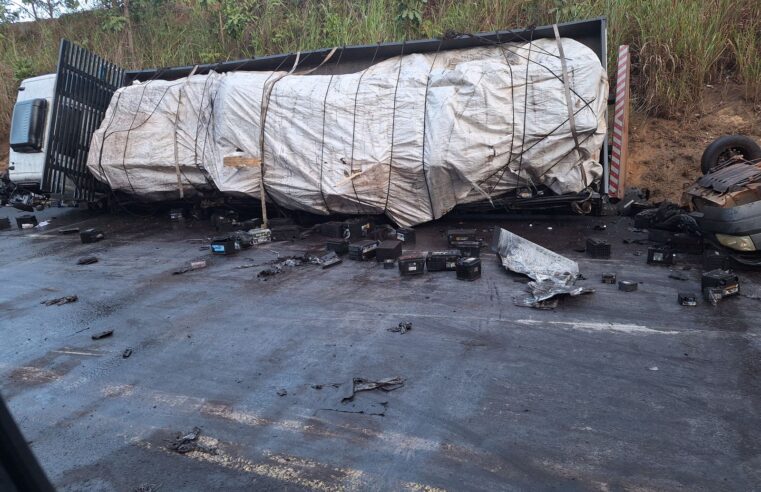 SAMU presta atendimento em acidente envolvendo múltiplas vítimas na BR-251