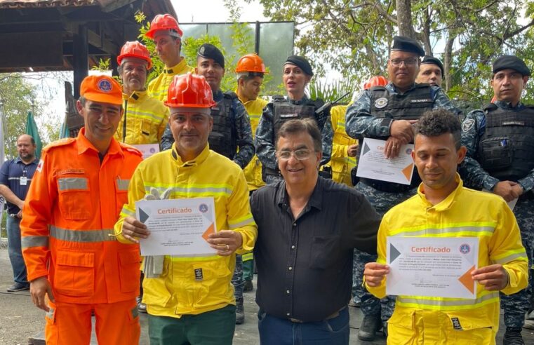 Prefeitura entrega certificados a brigadistas e reforça compromisso com a preservação ambiental