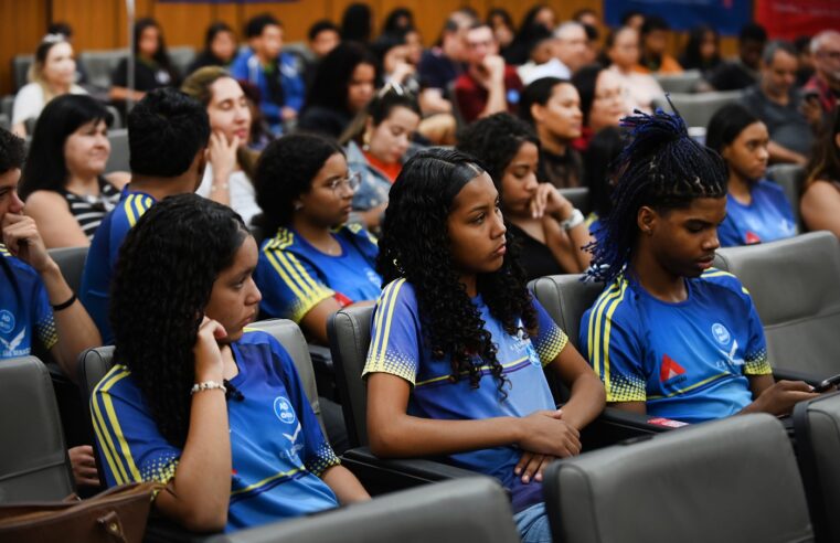 TEÓFILO OTONI | Comunidade escolar cobra ampliação do ensino médio em tempo parcial