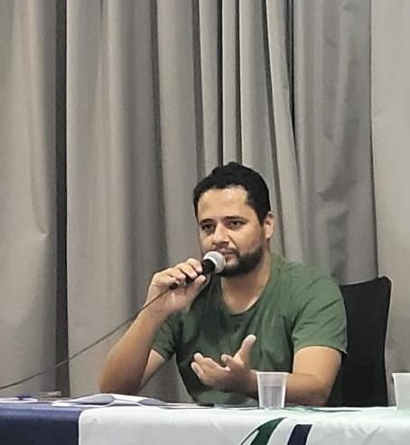 Há mais de 10 anos sem concurso, professores doutores recebem como mestres e especialistas na Unimontes