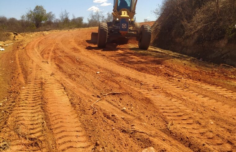 Prefeitura de Rubelita intensifica recuperação de estradas vicinais para garantir segurança e mobilidade