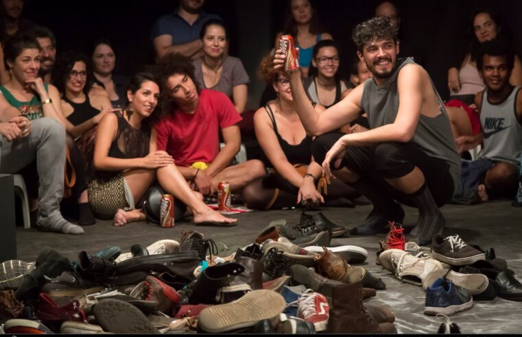 GRUPO QUATROLOSCINCO (Belo Horizonte) apresenta “Fauna” em Pirapora (MG)