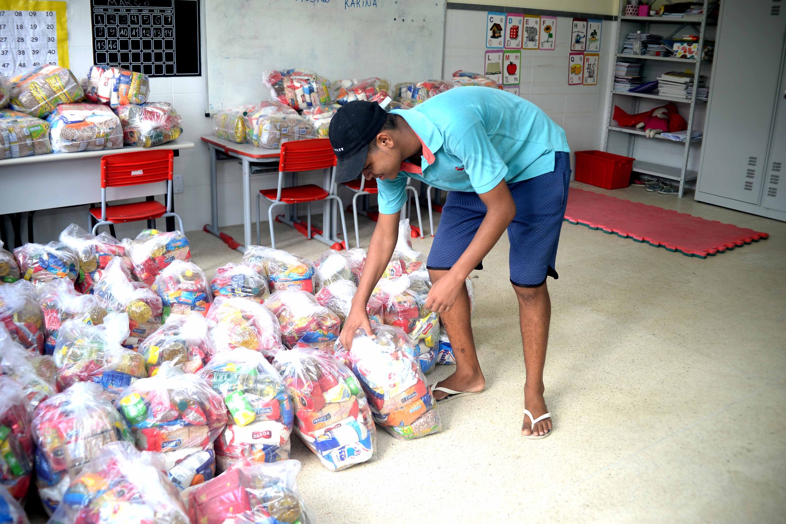 Município gasta R$ 227 mil com a compra de cestas básicas