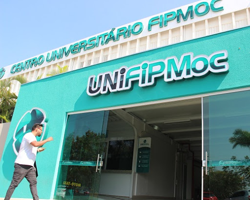 Faculdade Pitágoras coloca acadêmicos para atender pacientes