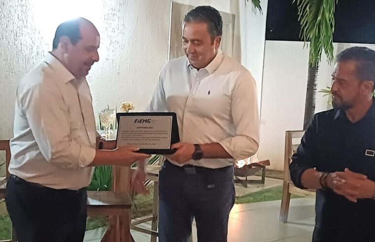 FIEMG Regional Norte e Sindicatos Empresariais fazem homenagem ao Superintende e ao Gerente Regional do SESI SENAI