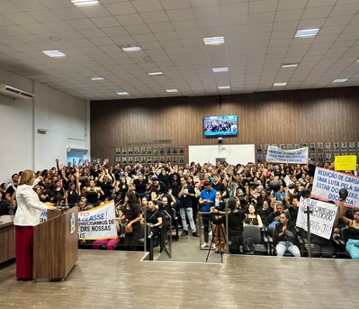 Audiência pública debate redução da carga horária dos auxiliares de docência