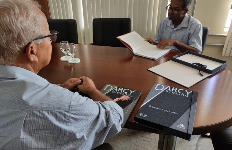 Editora Unimontes lança livro pelos 100 anos de Darcy Ribeiro