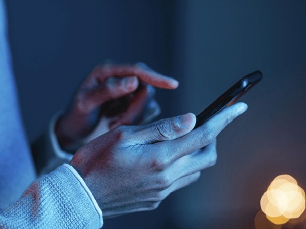 Homem é indiciado por violência doméstica e divulgação de imagens íntimas da ex