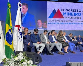 Prefeito de Janaúba, José Aparecido, toma posse como vice-presidente da Associação Mineira de Municípios