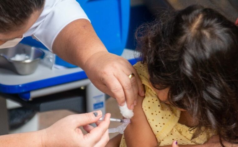 Minas mobiliza população para receber proteção contra sarampo e gripe