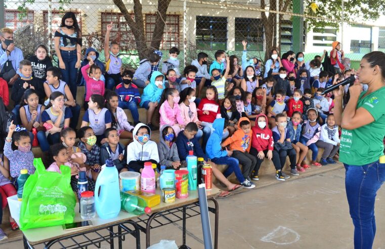 Prefeitura participa de campanha de coleta seletiva nas escolas