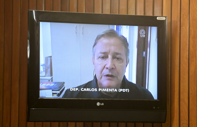 Carlos Pimenta cobra do secretário de Saúde, melhorias para a oncologia em MG