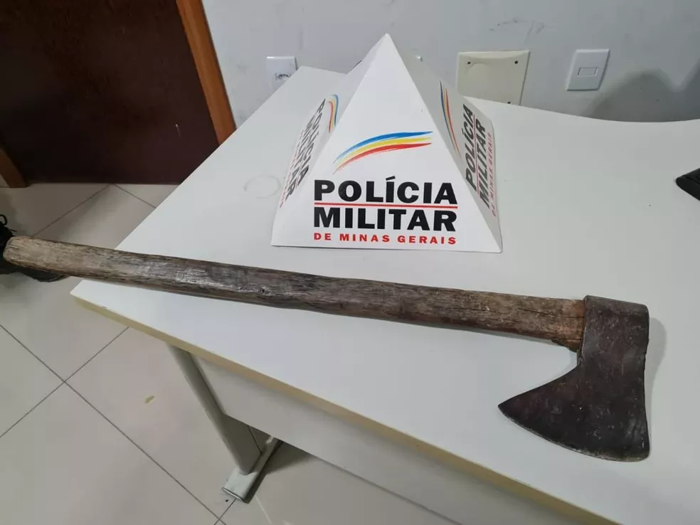 PM prende suspeito de matar homem com golpes de machado em Porteirinha