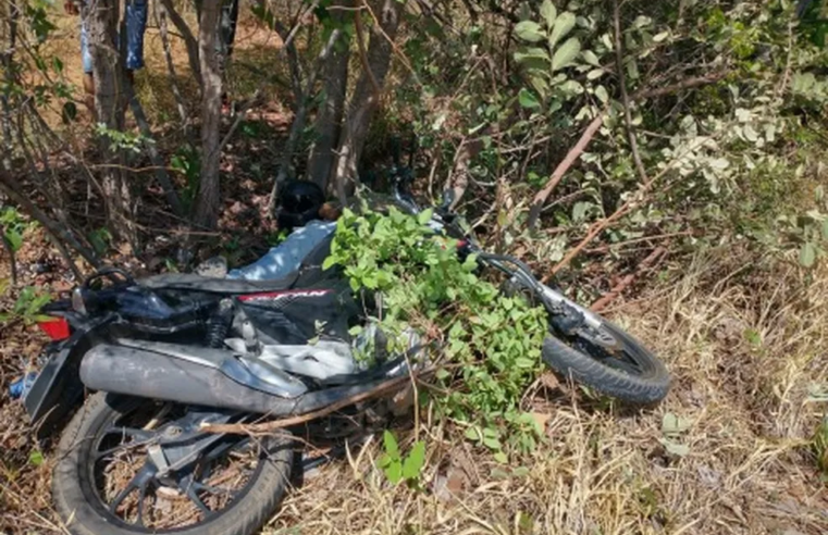 Motociclista morre após colidir contra árvore na MGC-135